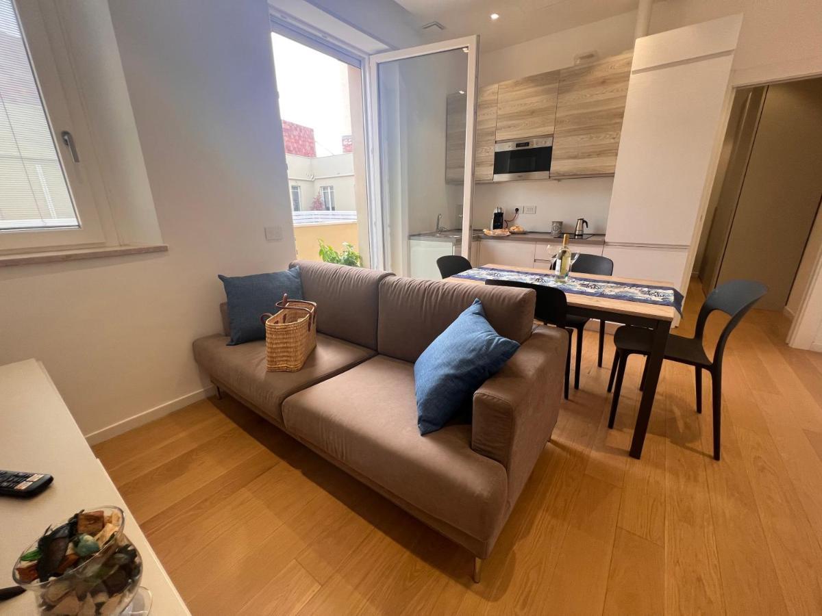Happy Holiday Apartment Cagliari Ngoại thất bức ảnh